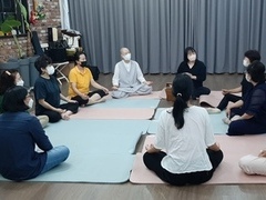 2022.08.29(월) 감정노동자들을 위한 명상요가를